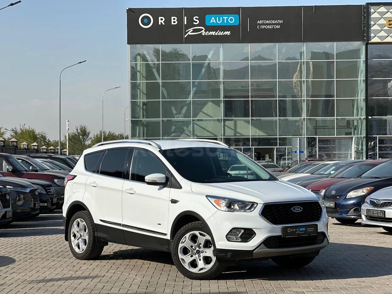 Ford Kuga 2017 г.