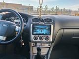 Ford Focus 2010 года за 3 000 000 тг. в Актобе – фото 2