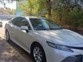 Toyota Camry 2018 года за 11 100 000 тг. в Алматы
