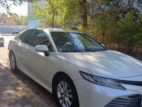 Toyota Camry 2018 года за 11 100 000 тг. в Алматы