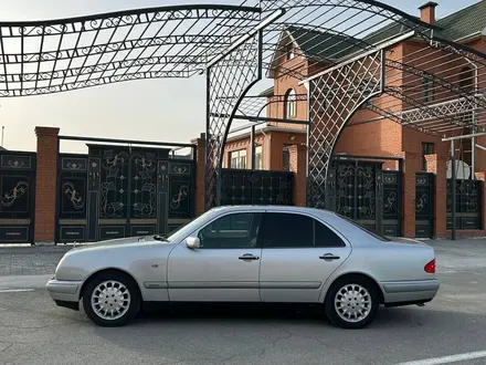Mercedes-Benz E 320 1996 года за 3 800 000 тг. в Кызылорда – фото 7