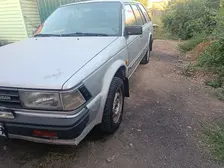 Nissan Bluebird, 1989