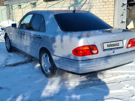 Mercedes-Benz E 280 1997 года за 4 650 000 тг. в Алматы – фото 62