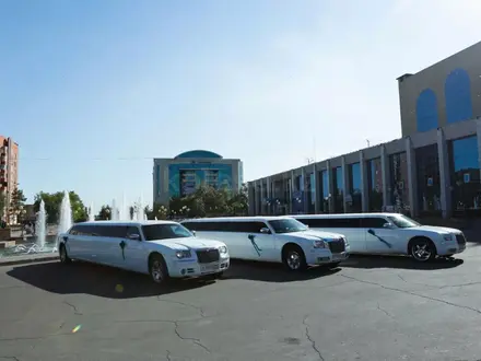 Лимузин Крайслер красный и белый на 10 мест в Павлодар – фото 6