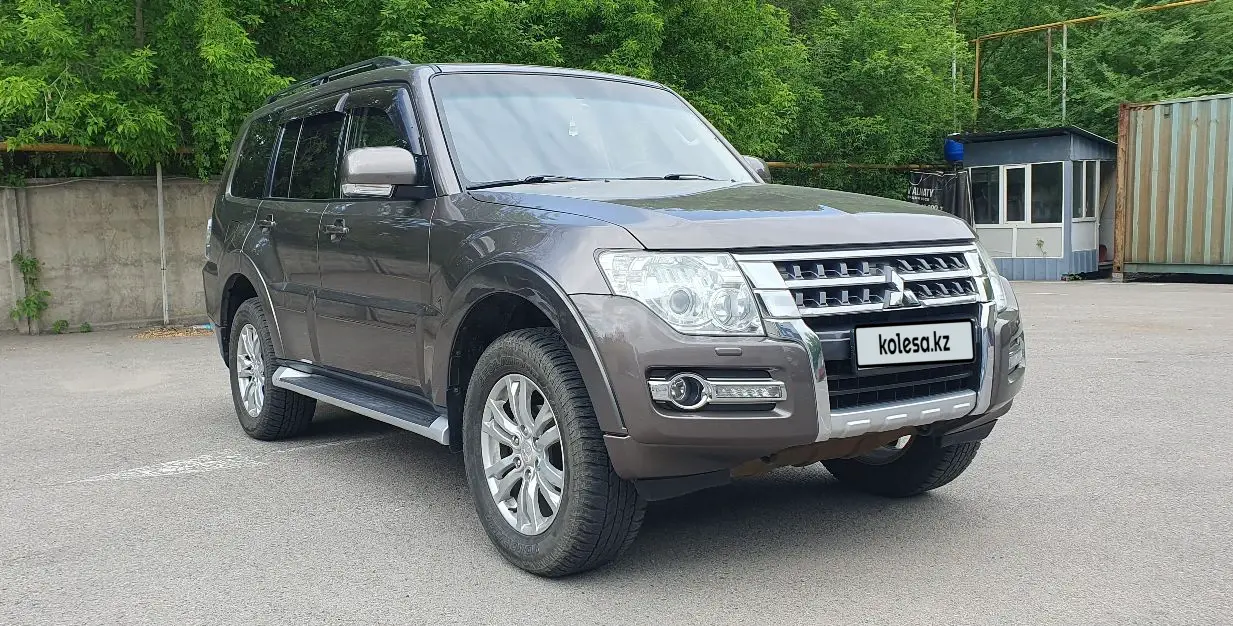 Mitsubishi Pajero, 2015