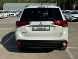 Mitsubishi Outlander 2015 годаfor13 500 000 тг. в Алматы – фото 4