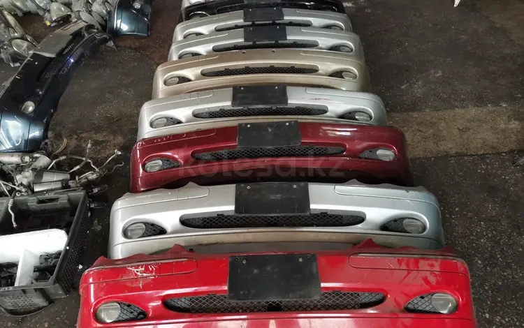 Передний задний бампер w203 седан универсал за 59 999 тг. в Алматы