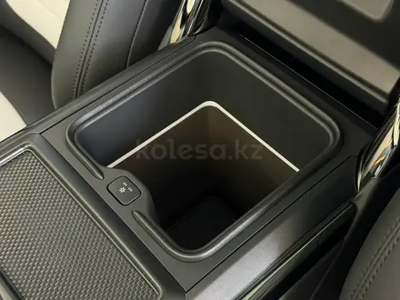 Land Rover Range Rover Sport SV 2026 года за 152 543 000 тг. в Атырау – фото 17