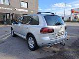 Volkswagen Touareg 2003 годаfor2 500 000 тг. в Караганда – фото 5