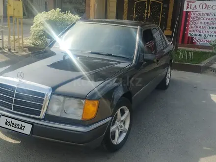 Mercedes-Benz E 230 1992 года за 2 300 000 тг. в Тараз – фото 2