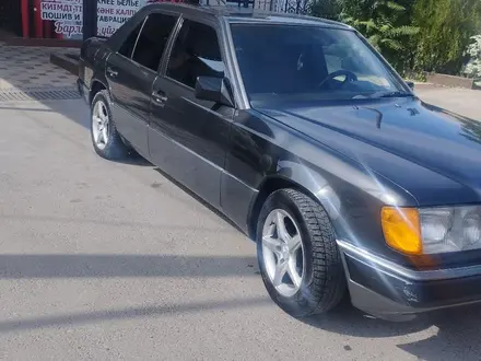 Mercedes-Benz E 230 1992 года за 2 300 000 тг. в Тараз – фото 4