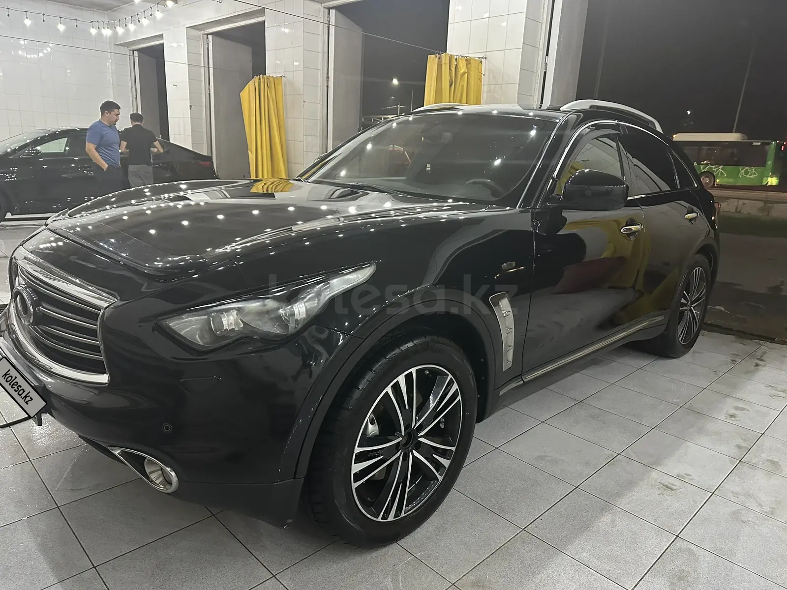 Продажа Infiniti FX35 2013 года в Алматы - №173998941: цена 9000000 ...