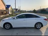 Hyundai Sonata 2011 года за 5 600 000 тг. в Атырау – фото 3