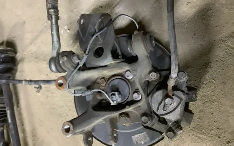 Цапфа в сборе Toyota RAV4 ACA31 за 25 000 тг. в Астана