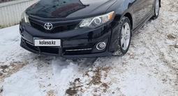 Toyota Camry 2014 годаfor8 300 000 тг. в Уральск