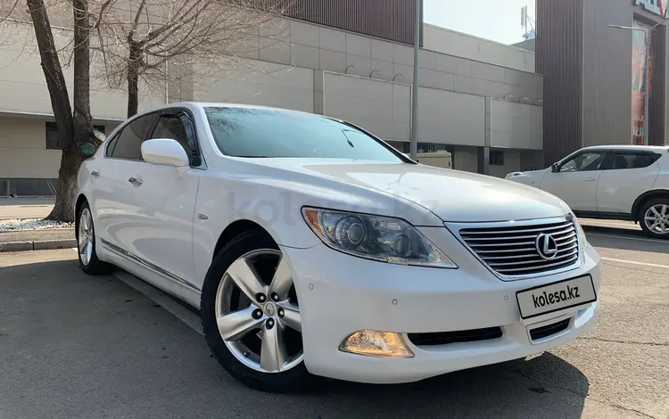 Lexus LS 460 2007 годаfor9 500 000 тг. в Алматы