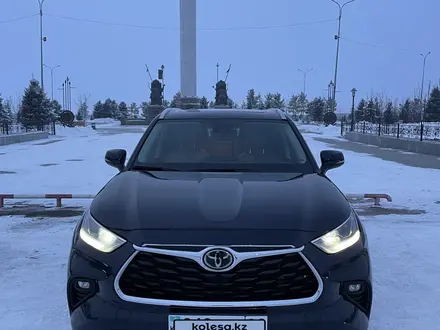 Toyota Highlander 2022 года за 24 500 000 тг. в Тараз