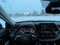 Toyota Highlander 2022 года за 24 500 000 тг. в Тараз – фото 5