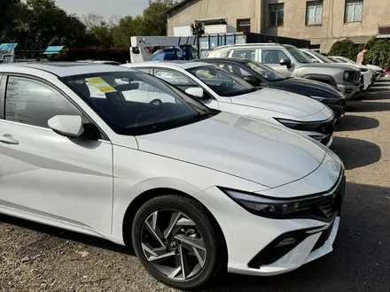 Hyundai Elantra 2024 года за 9 600 000 тг. в Алматы – фото 2