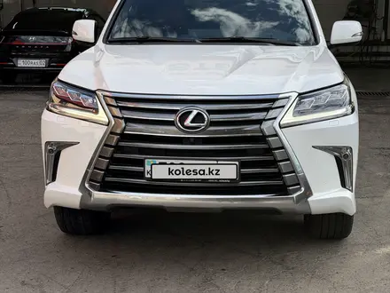 Lexus LX 570 2016 года за 39 000 000 тг. в Алматы