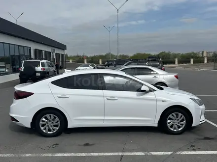 Hyundai Elantra 2020 года за 6 800 000 тг. в Актау – фото 4