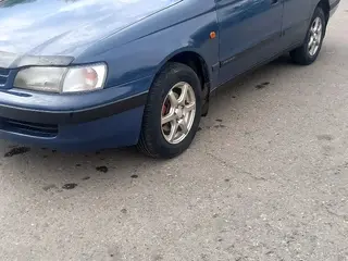 Toyota Carina E