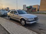 Mercedes-Benz C 180 1997 годаfor2 500 000 тг. в Астана – фото 3