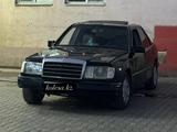 Mercedes-Benz E 230 1993 годаfor800 000 тг. в Актау