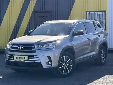 Toyota Highlander 2016 года за 16 000 000 тг. в Караганда