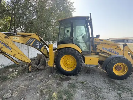 Komatsu  WB93R-5 2006 года за 17 000 000 тг. в Алматы – фото 3