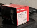 Передние тормозные колодки Brembo за 45 000 тг. в Алматы