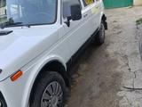 ВАЗ (Lada) Lada 2131 (5-ти дверный) 2002 годаүшін1 800 000 тг. в Атырау – фото 2