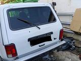 ВАЗ (Lada) Lada 2131 (5-ти дверный) 2002 годаүшін1 800 000 тг. в Атырау – фото 3