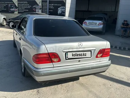 Mercedes-Benz E 280 1996 года за 3 300 000 тг. в Шымкент – фото 2