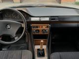 Mercedes-Benz E 230 1991 года за 850 000 тг. в Актобе – фото 3