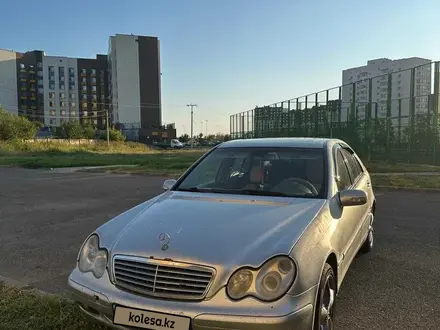 Mercedes-Benz C 320 2003 года за 2 700 000 тг. в Астана – фото 7