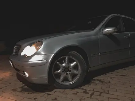 Mercedes-Benz C 320 2003 года за 2 700 000 тг. в Астана – фото 10