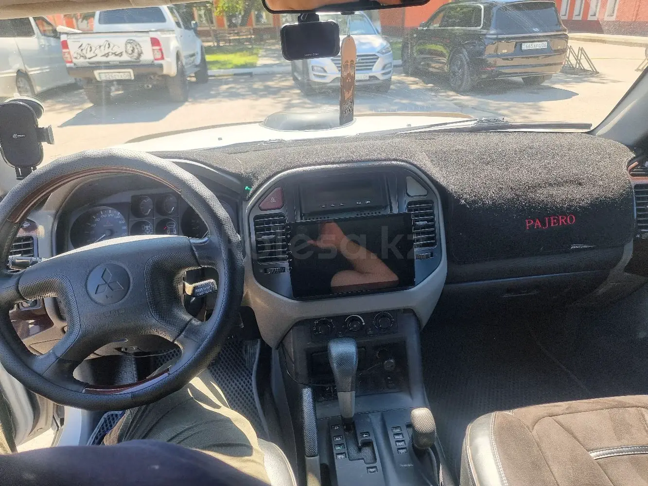 Mitsubishi Montero, 2002
