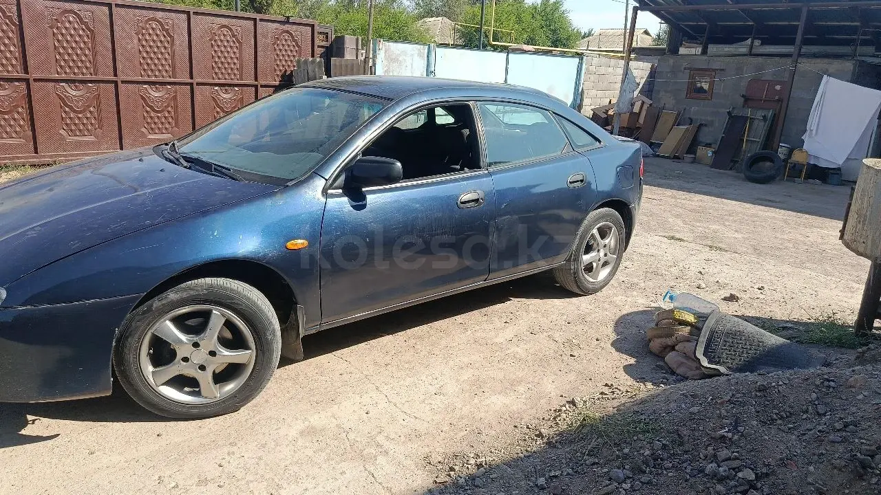 Mazda 323, 1997