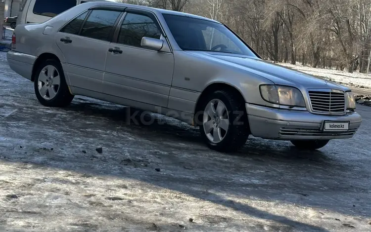 Mercedes-Benz S 320 1997 года за 3 500 000 тг. в Караганда