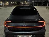 Hyundai Sonata 2022 года за 11 800 000 тг. в Алматы – фото 3