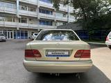 Mercedes-Benz E 230 1995 годаүшін3 100 000 тг. в Алматы – фото 4