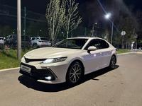 Toyota Camry 2022 года за 20 000 000 тг. в Алматы