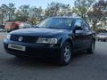 Volkswagen Passat 1997 годаүшін2 500 000 тг. в Семей