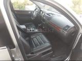 Volkswagen Touareg 2006 года за 4 500 000 тг. в Темирлановка – фото 2