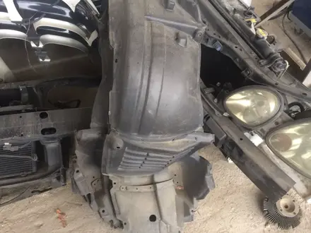 Подкрылки переДние и задние Оригинал с Японий на лексус gs300 за 30 000 тг. в Алматы