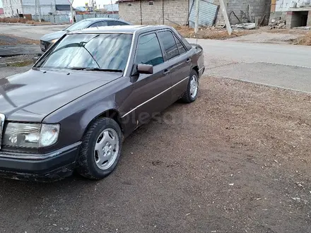 Mercedes-Benz E 200 1993 года за 1 550 000 тг. в Астана – фото 10