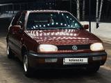 Volkswagen Golf 1992 годаүшін1 100 000 тг. в Астана