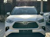 Toyota Highlander 2022 года за 25 000 000 тг. в Алматы