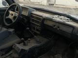 ВАЗ (Lada) Lada 2121 2001 года за 450 000 тг. в Атырау – фото 2